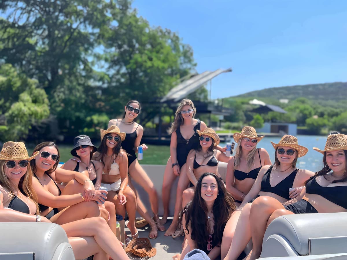 Happy BOATX customers on Lake Austin